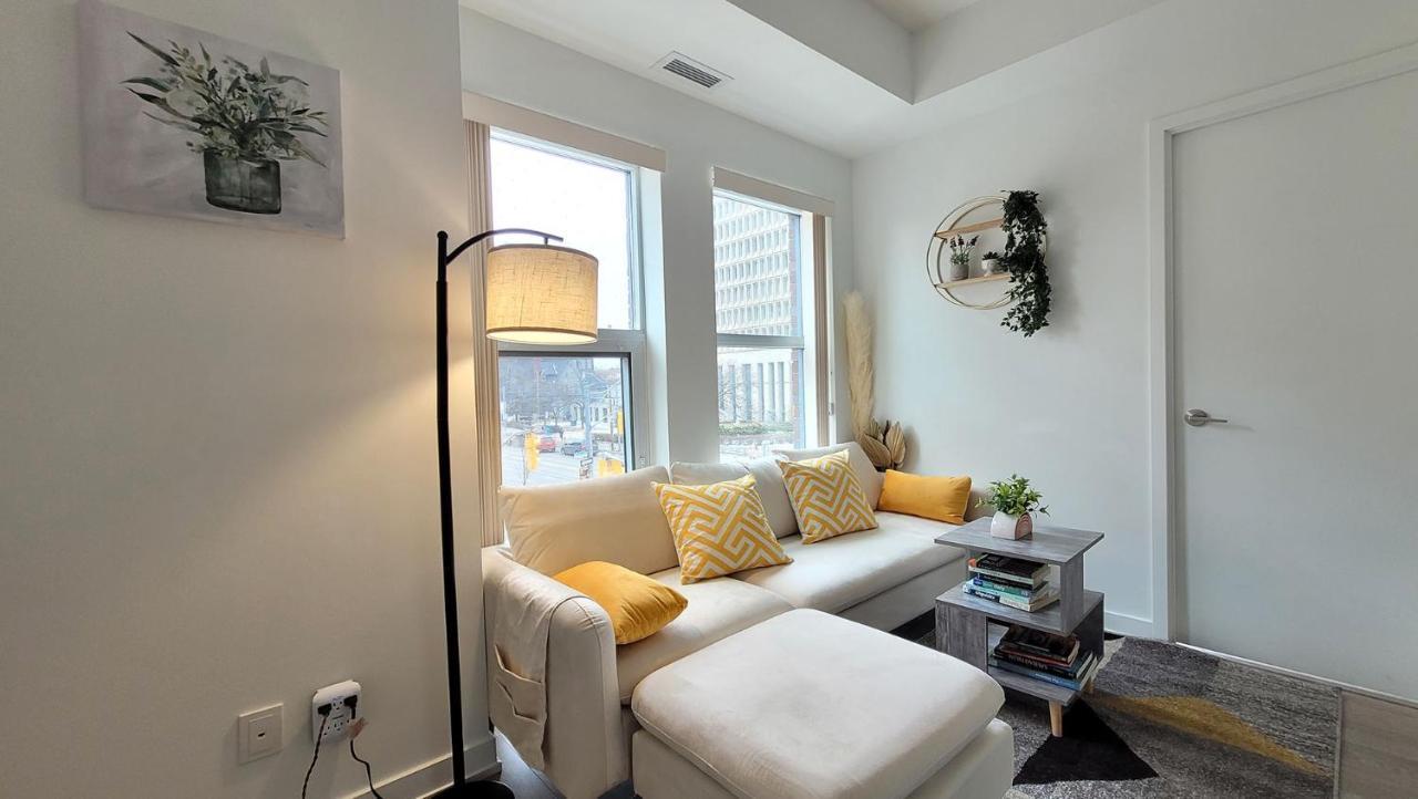 Lovely 3 Bedrooms In University Of Toronto Exterior foto